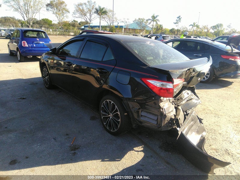 Toyota Corolla 2015г.