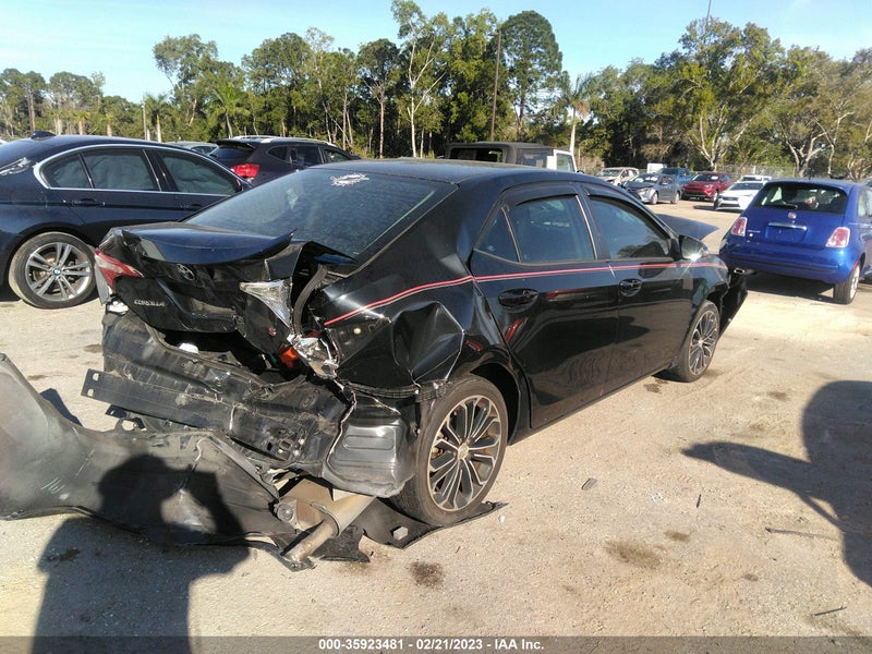 Toyota Corolla 2015г.