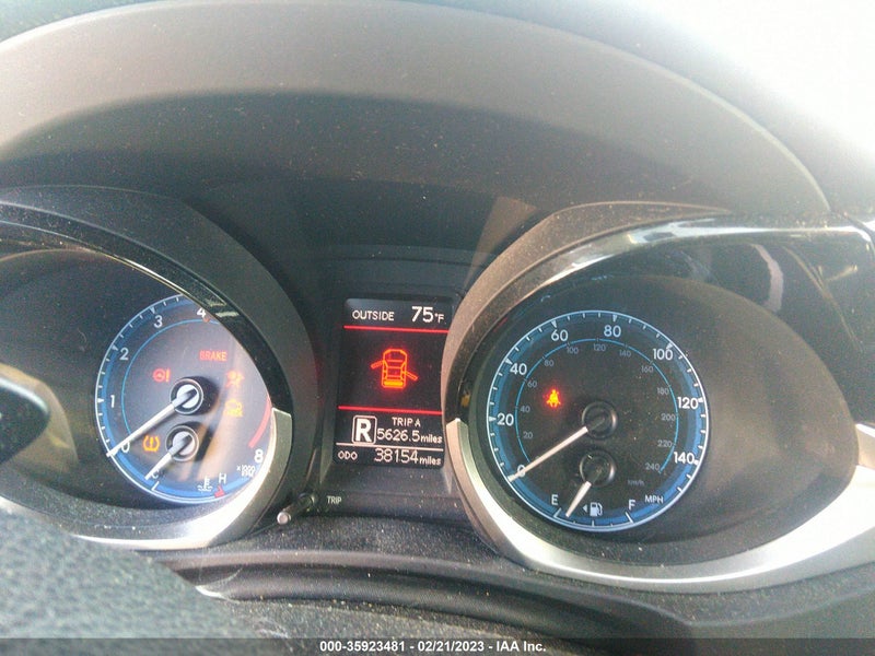 Toyota Corolla 2015г.