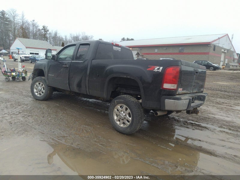 GMC Sierra 2500HD 2011г.