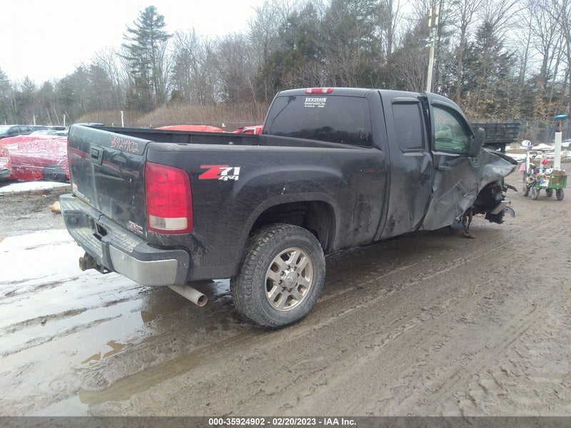 GMC Sierra 2500HD 2011г.