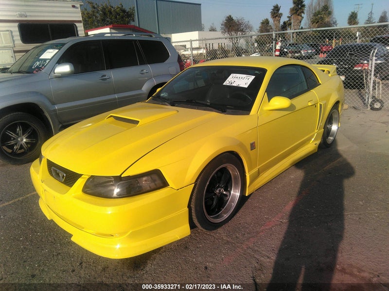 Ford Mustang 2001г.