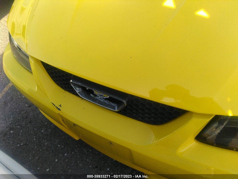 Ford Mustang 2001г.