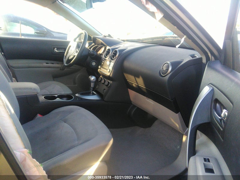 Nissan Rogue 2015г.