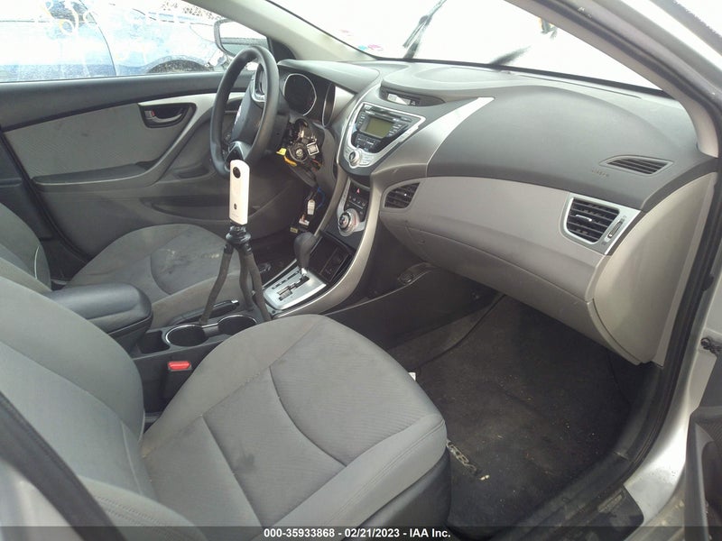 Hyundai Elantra 2011г.