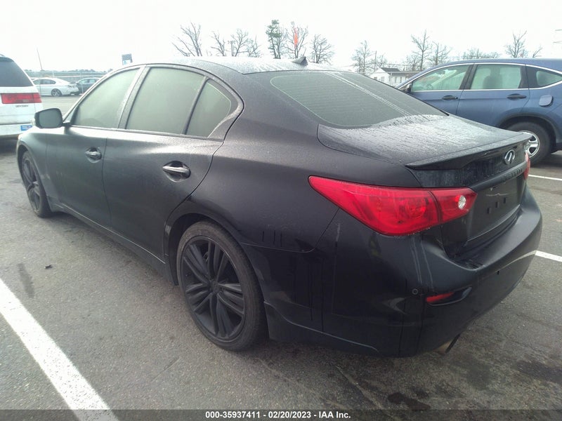 Infiniti Q50 2015г.