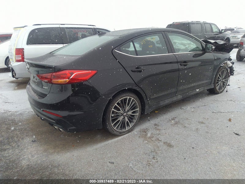 Hyundai Elantra 2018г.