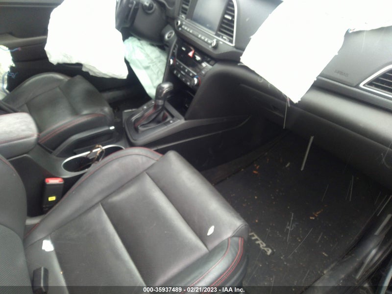 Hyundai Elantra 2018г.