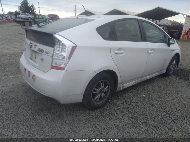 Toyota Prius 2011г.