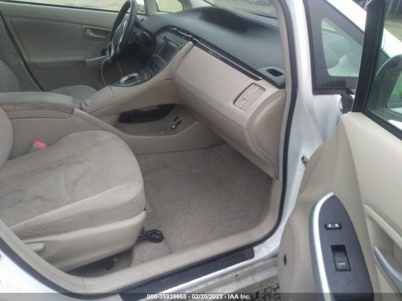 Toyota Prius 2011г.