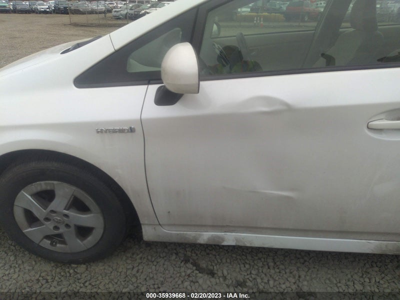 Toyota Prius 2011г.