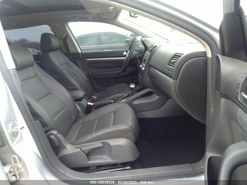 Volkswagen Jetta SportWagen 2009г.