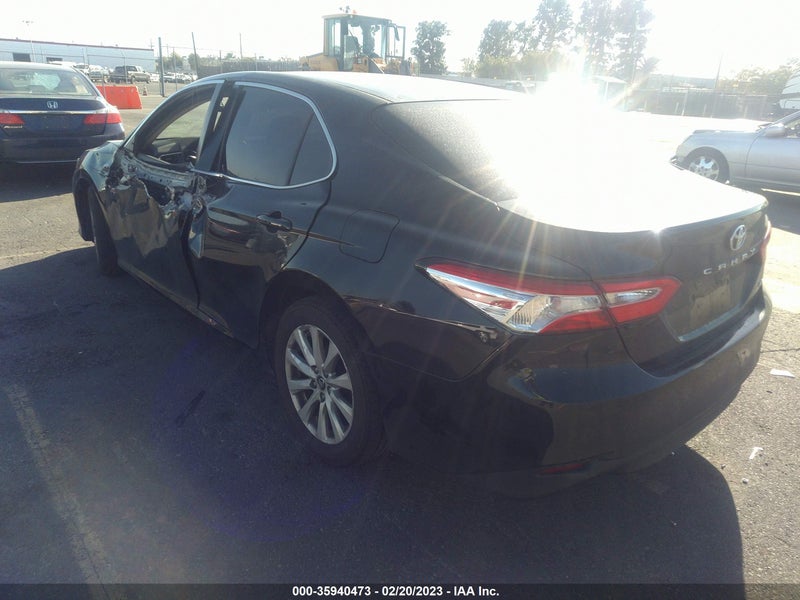 Toyota Camry 2018г.