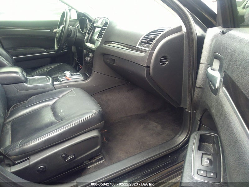 Chrysler 300 2015г.