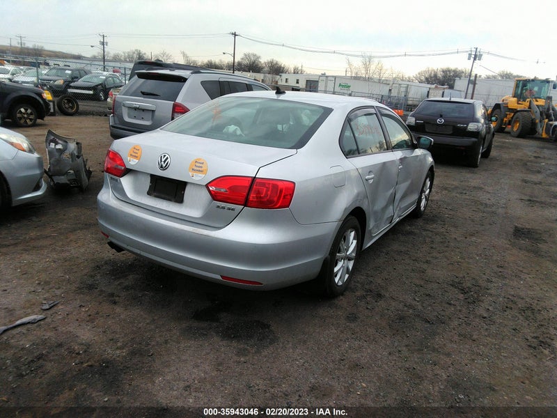 Volkswagen Jetta 2011г.