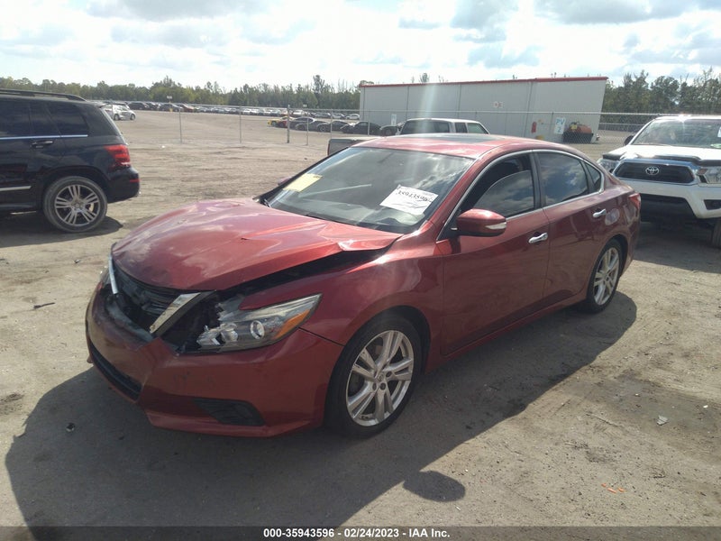 Nissan Altima 2016г.