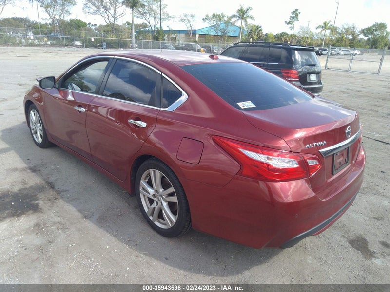 Nissan Altima 2016г.