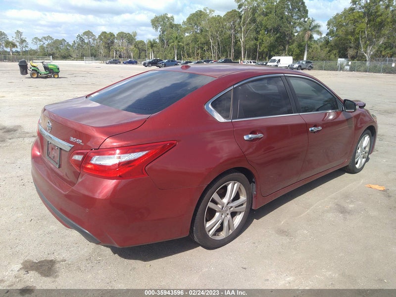 Nissan Altima 2016г.