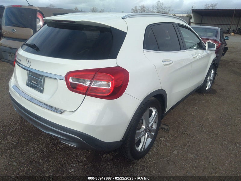 Mercedes-Benz GLA-Class 2015г.