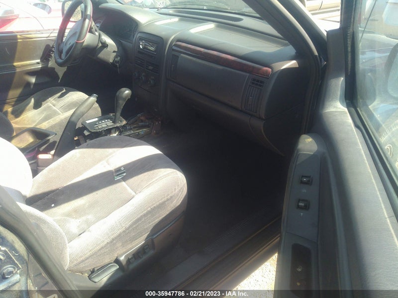Jeep Grand Cherokee 2000г.