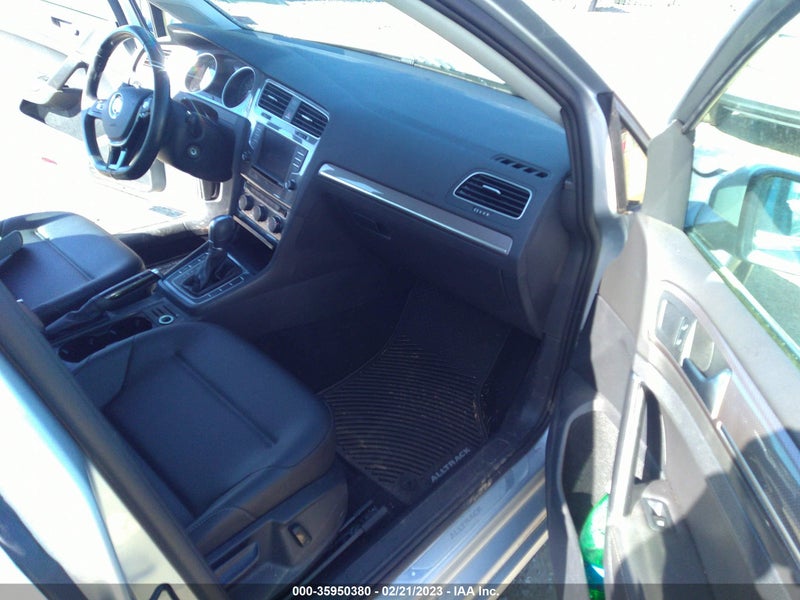 Volkswagen Golf Alltrack 2017г.