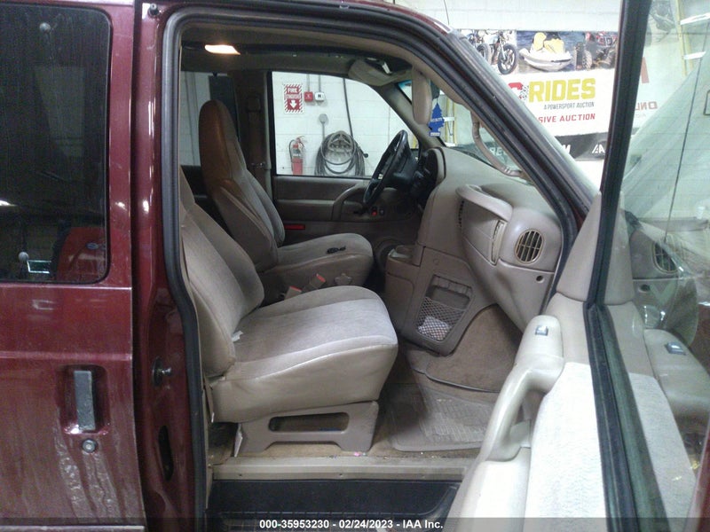 Chevrolet Astro 2003г.