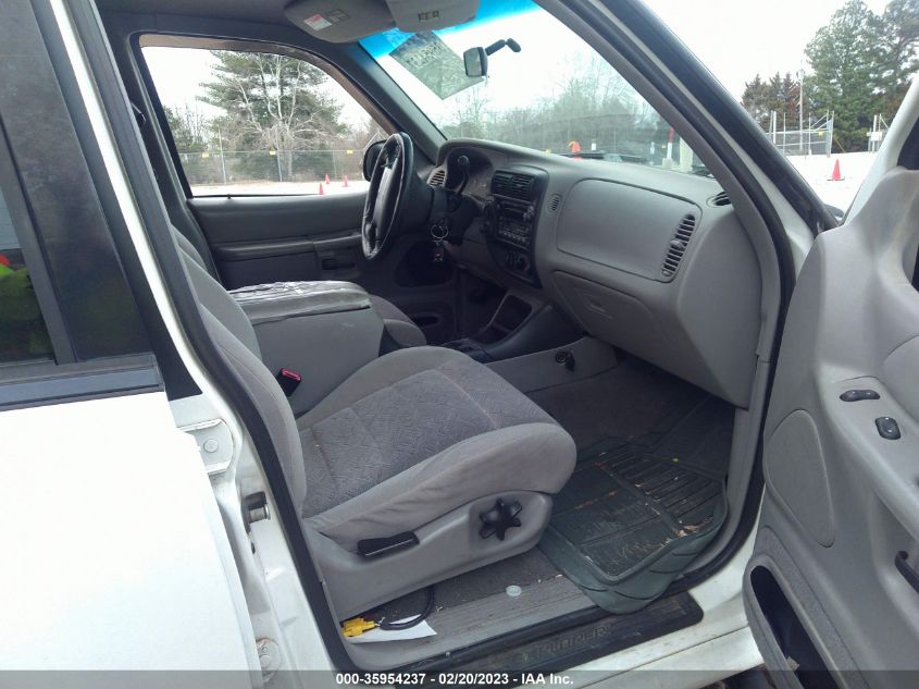 Ford Explorer 2000г.