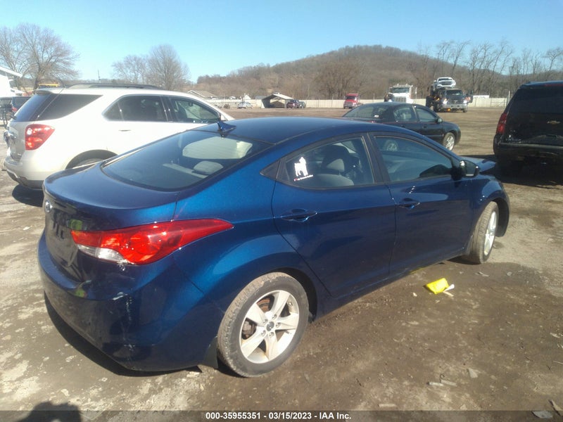 Hyundai Elantra 2013г.