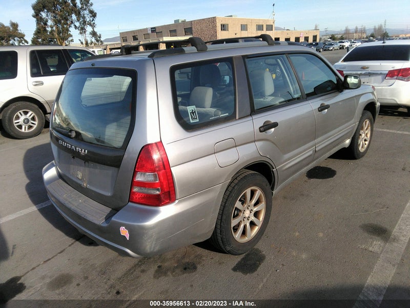 Subaru Forester 2005г.