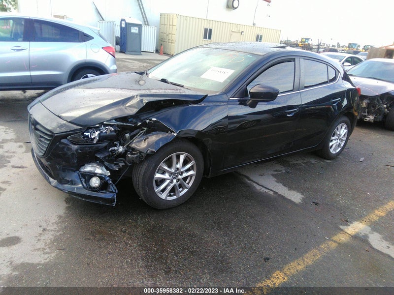 Mazda 3 2015г.