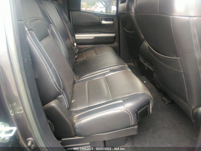 Toyota Tundra 2017г.