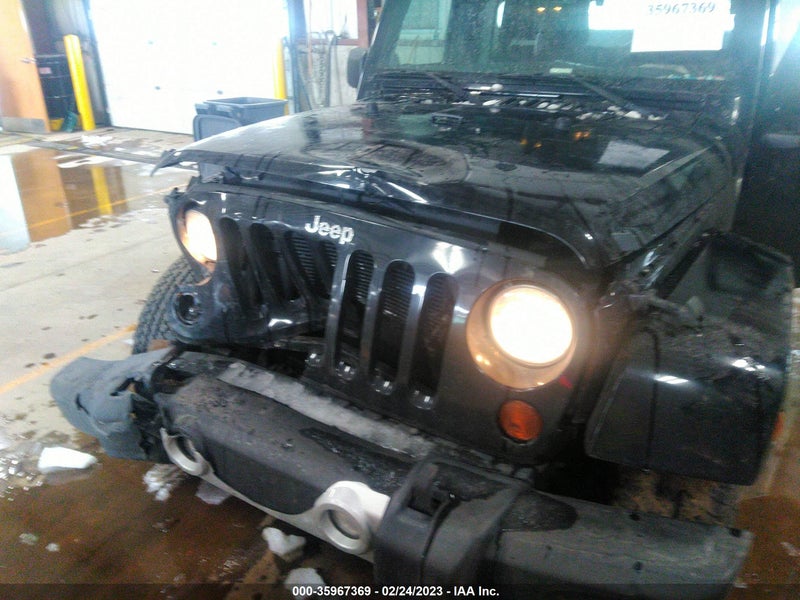 Jeep Wrangler 2013г.