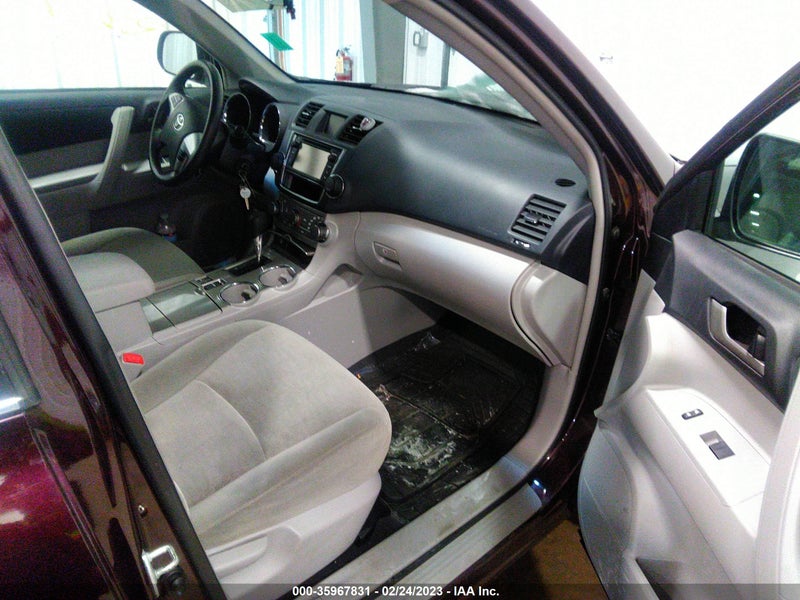 Toyota Highlander 2013г.