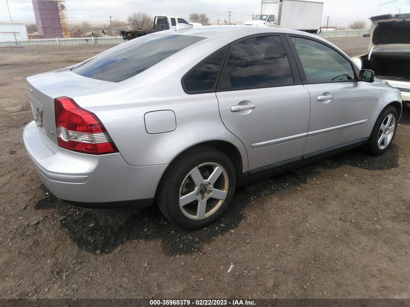 Volvo S-40 2006г.