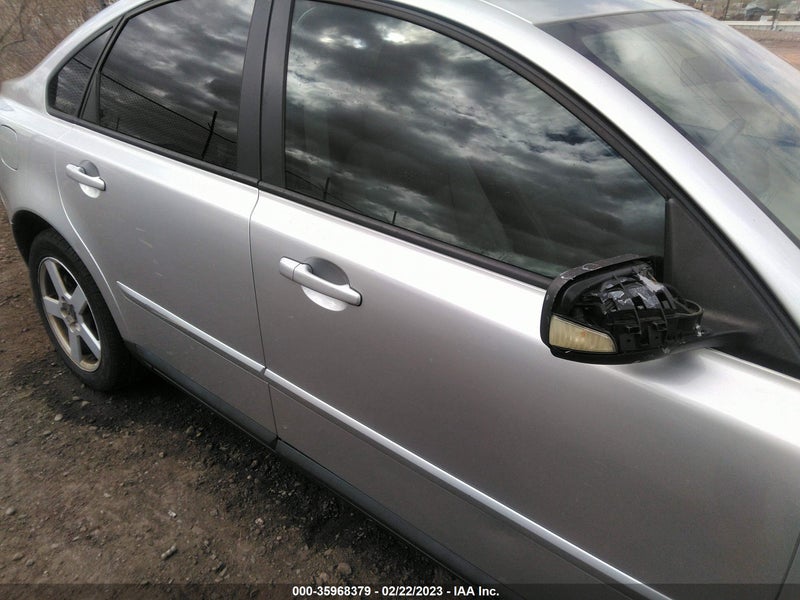 Volvo S-40 2006г.