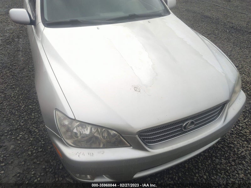 Lexus IS 300 2001г.