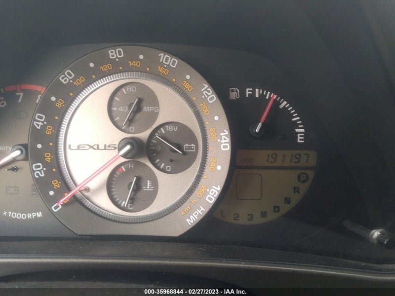 Lexus IS 300 2001г.