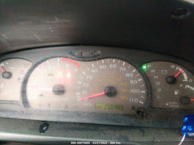 Toyota Sequoia 2003г.