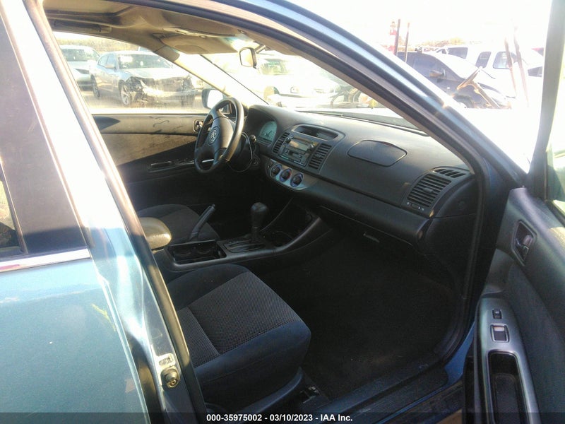Toyota Camry 2003г.