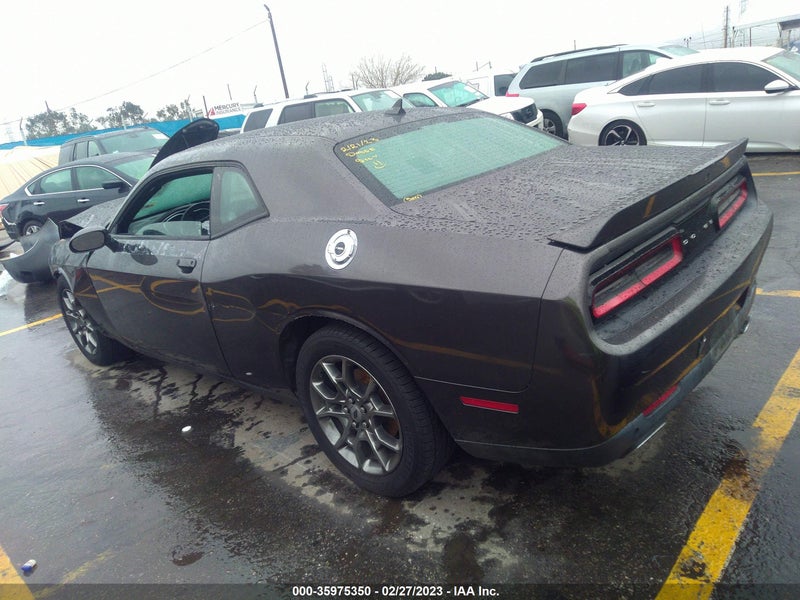 Dodge Challenger 2017г.
