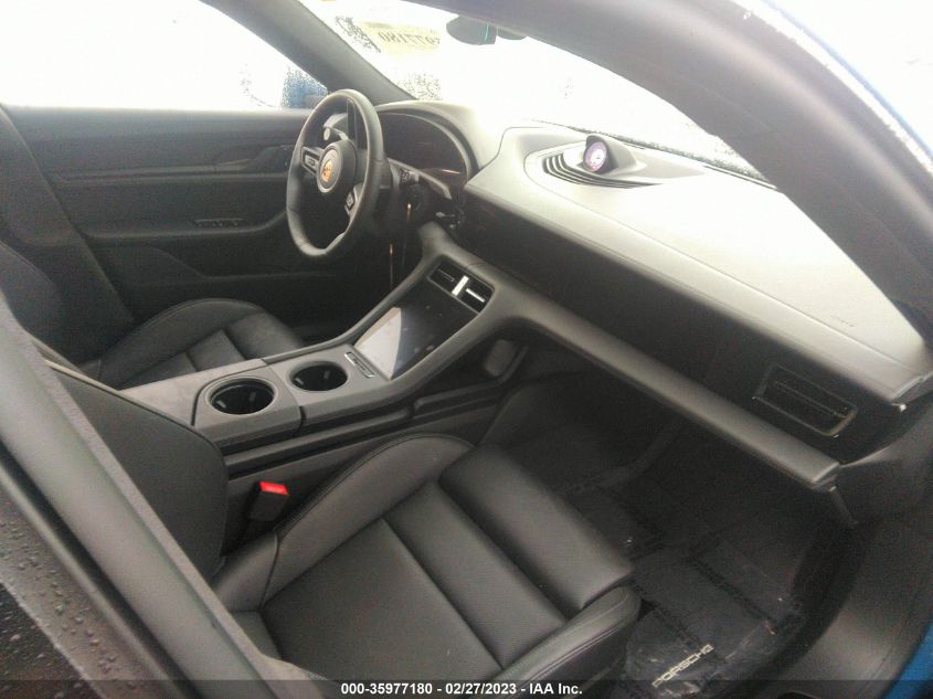 Porsche Taycan 2022г.