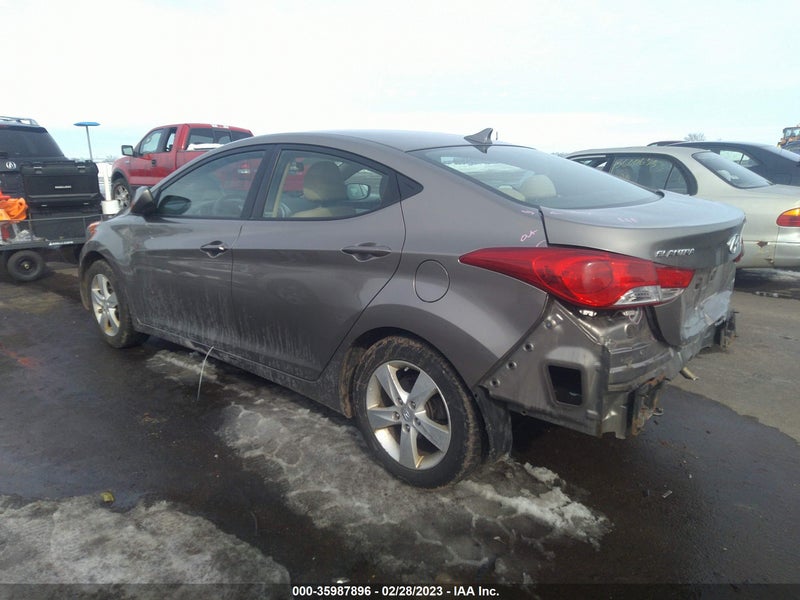 Hyundai Elantra 2012г.