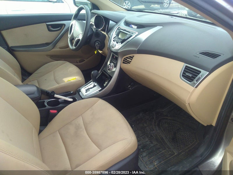 Hyundai Elantra 2012г.