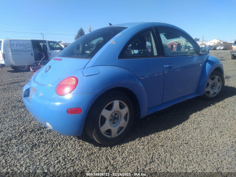 Volkswagen New Beetle 2001г.