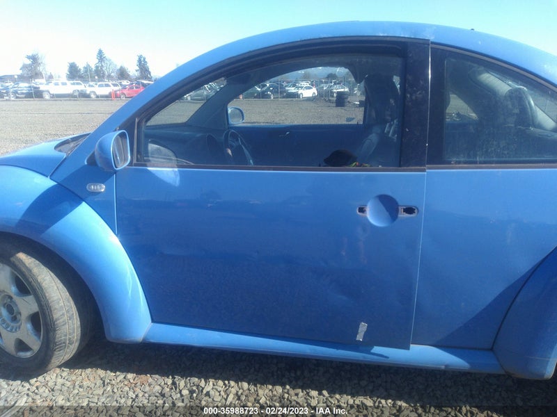 Volkswagen New Beetle 2001г.