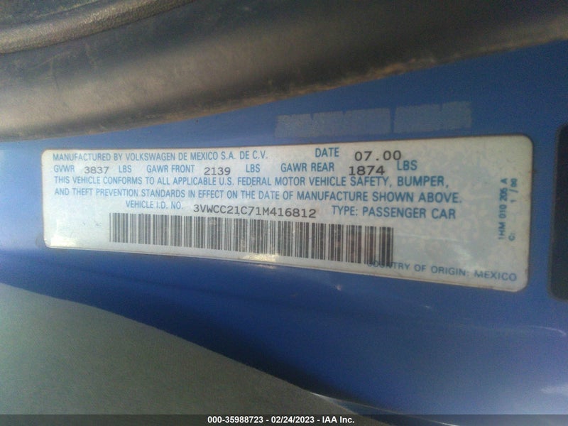 Volkswagen New Beetle 2001г.