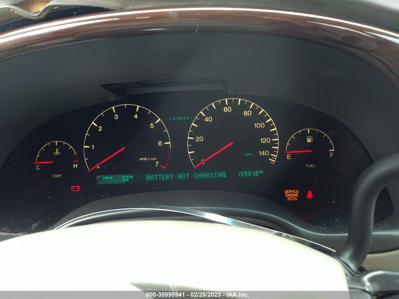 Cadillac DeVille 2000г.