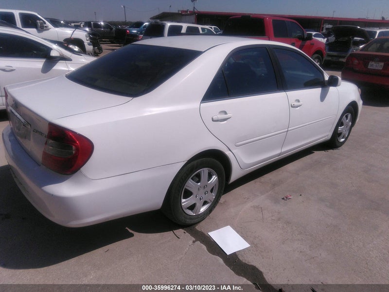 Toyota Camry 2004г.