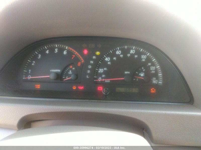 Toyota Camry 2004г.