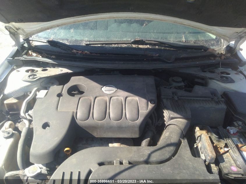 Nissan Altima 2010г.